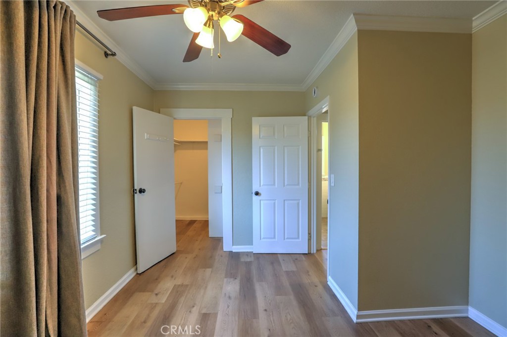 811 E Chapman Property Photo 21