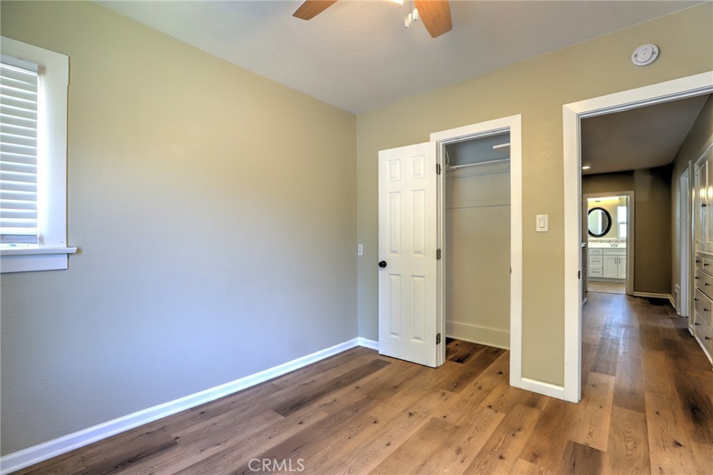 811 E Chapman Property Photo 27