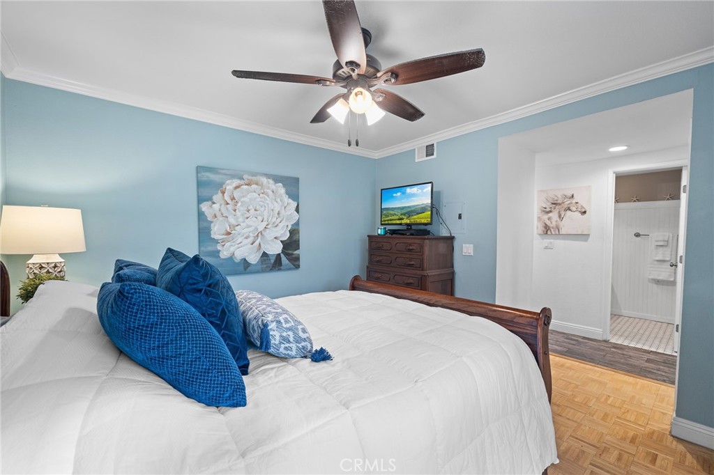 1117 Rosecrans Avenue 15a Property Photo 17