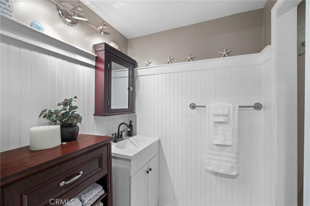 1117 Rosecrans Avenue 15a Property Photo 19