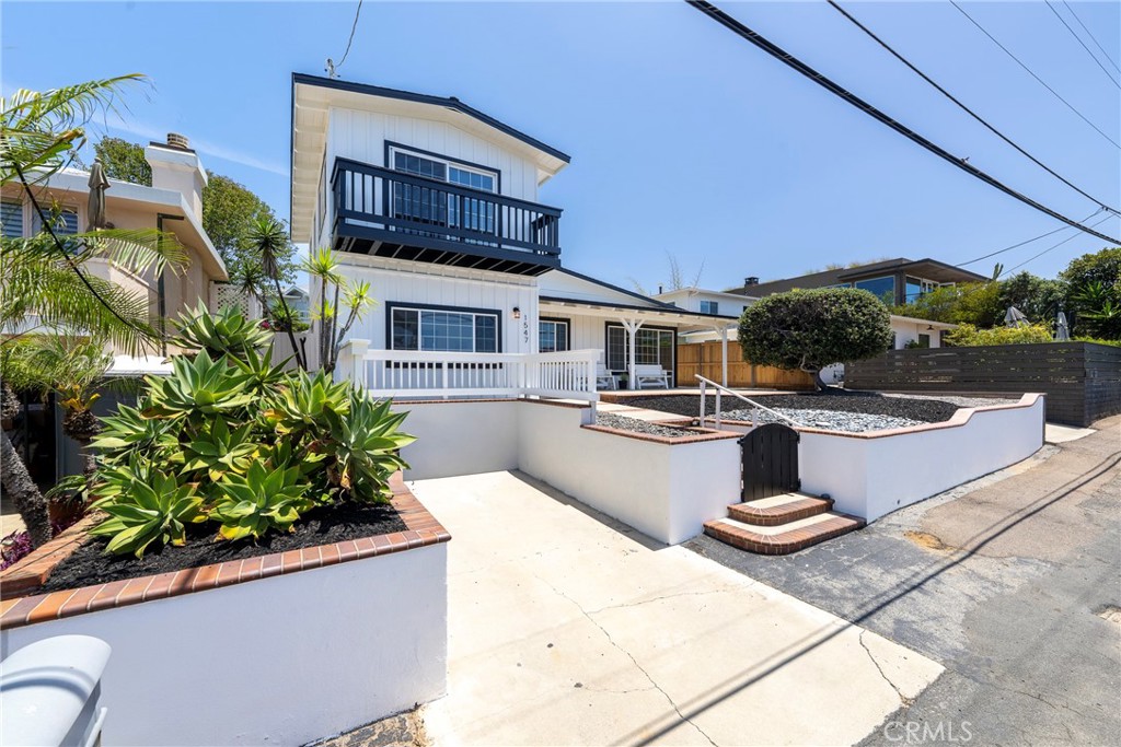 1547 Neptune Property Photo 12