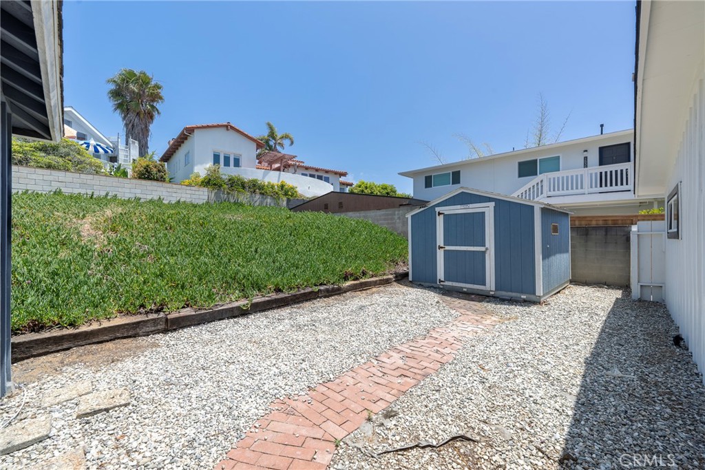 1547 Neptune Property Photo 18