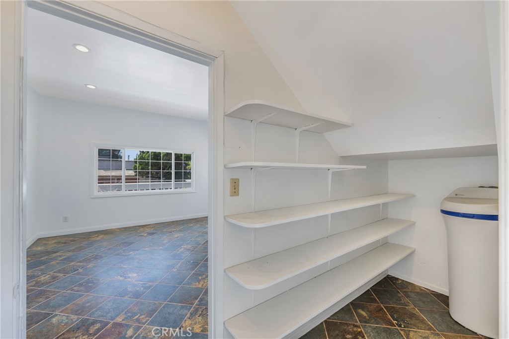 1547 Neptune Property Photo 24