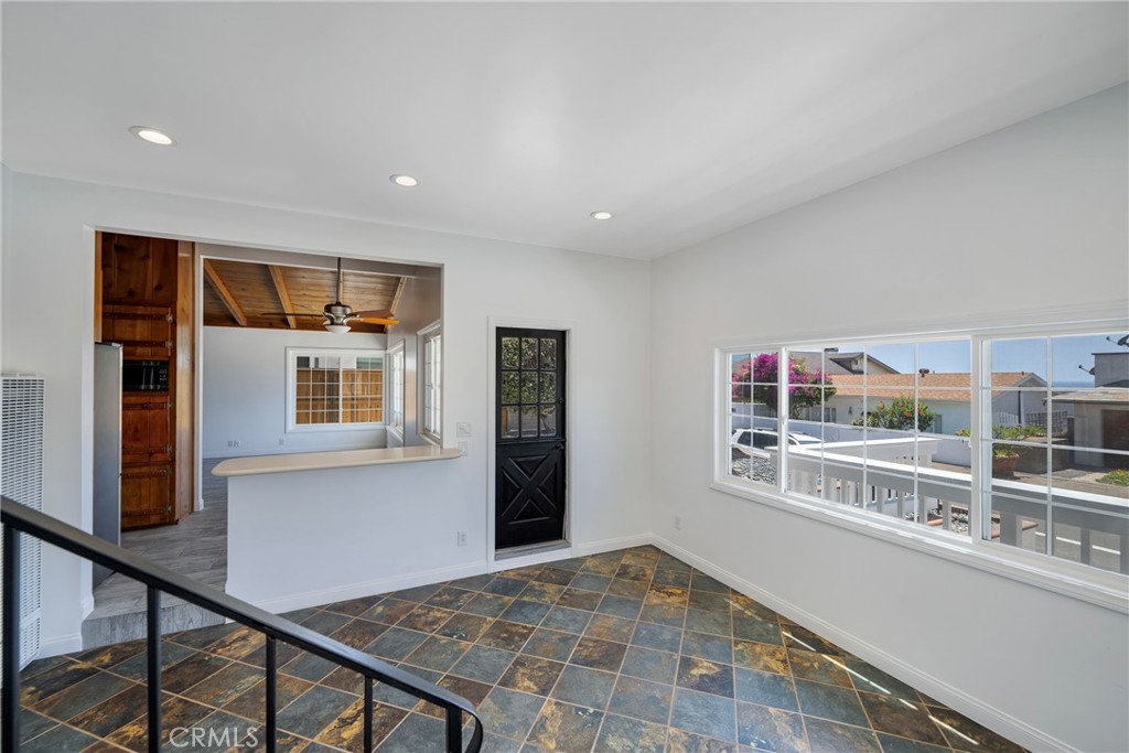 1547 Neptune Property Photo 29