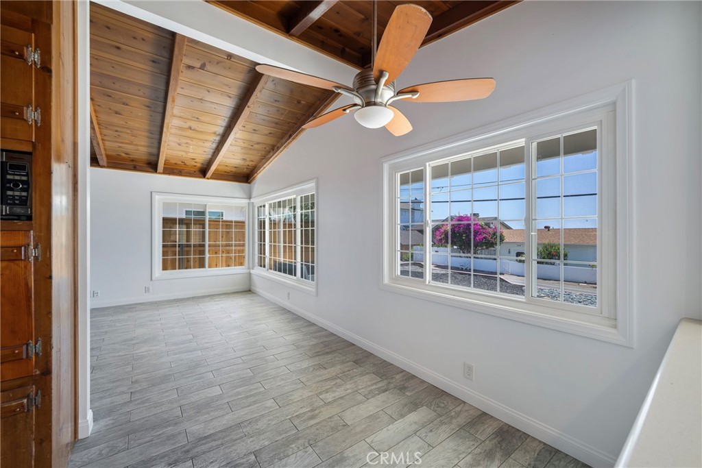 1547 Neptune Property Photo 31