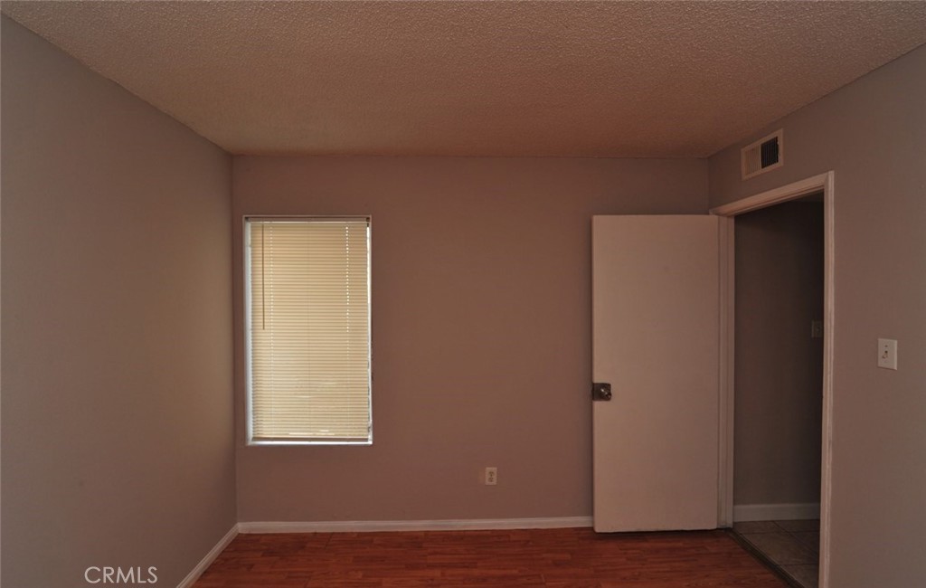 17 Scottsdale N Property Photo 7