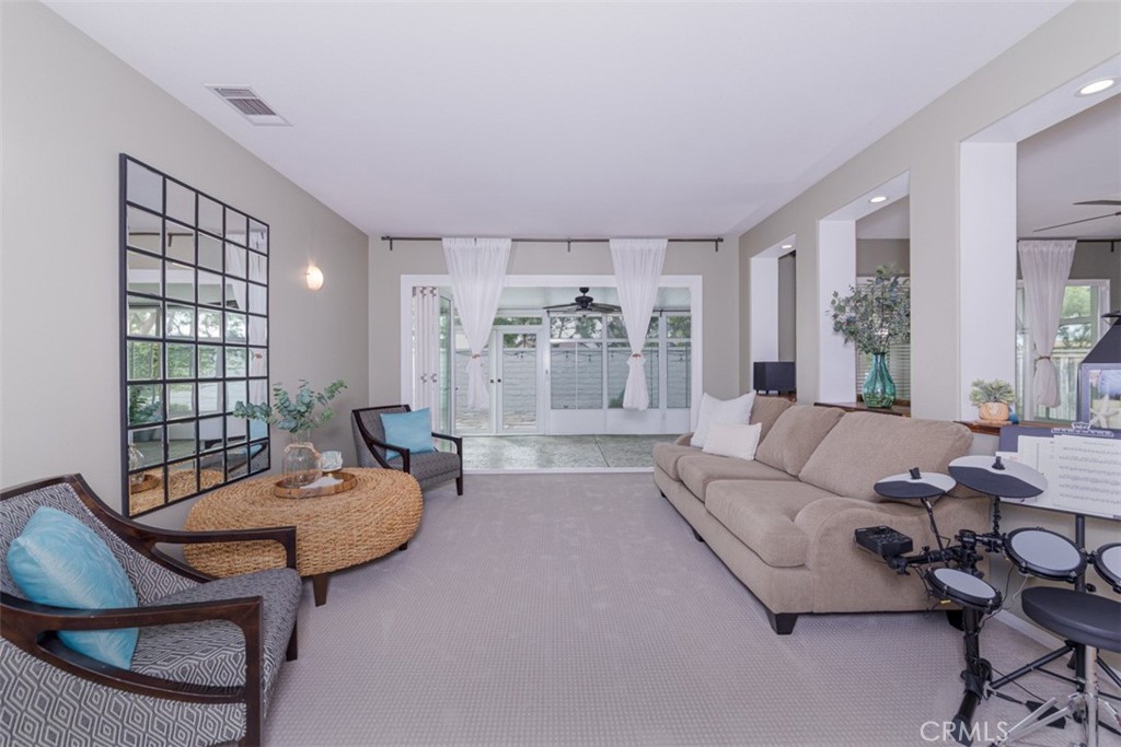 6110 Fairlane Property Photo 9