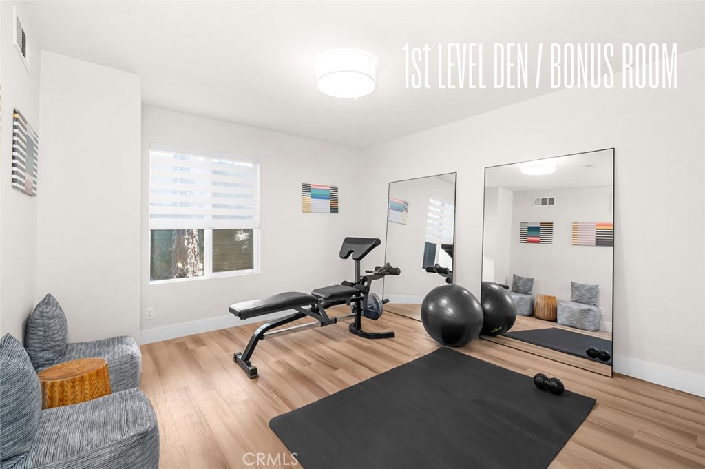 14558 Newport Property Photo 37