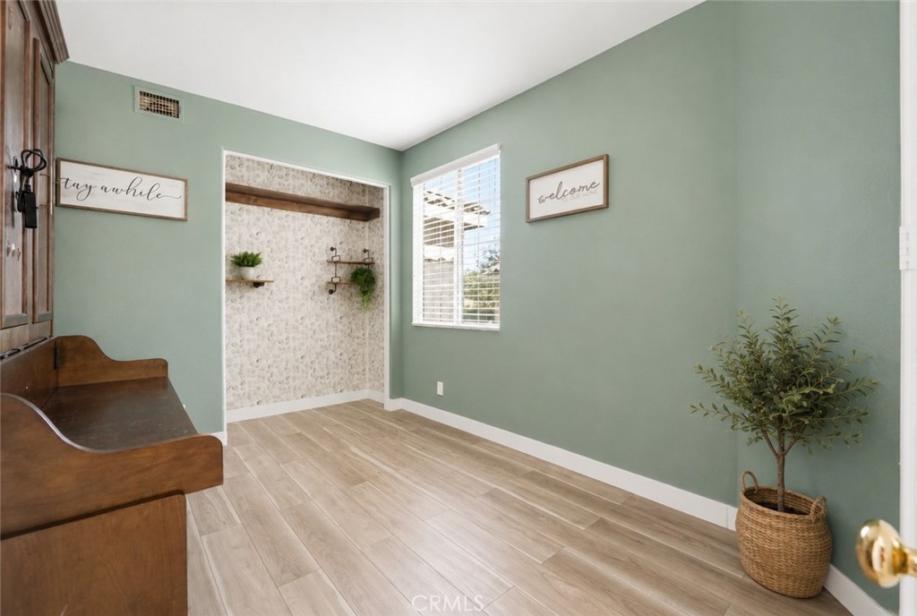 817 N Temescal Property Photo 16