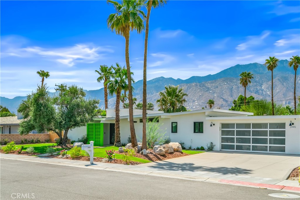 1995 N San Clemente Road Property Photo 4