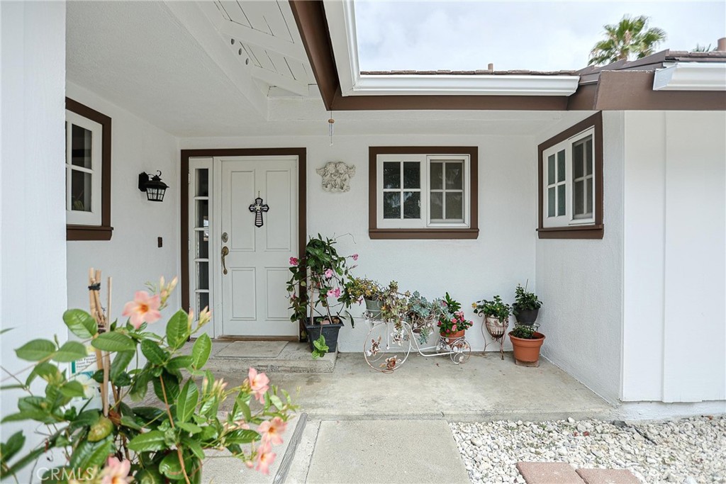 25532 Charlemagne Property Photo 2