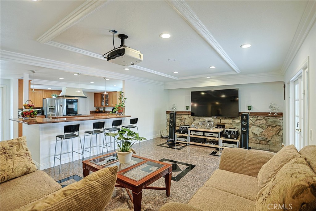 25532 Charlemagne Property Photo 5