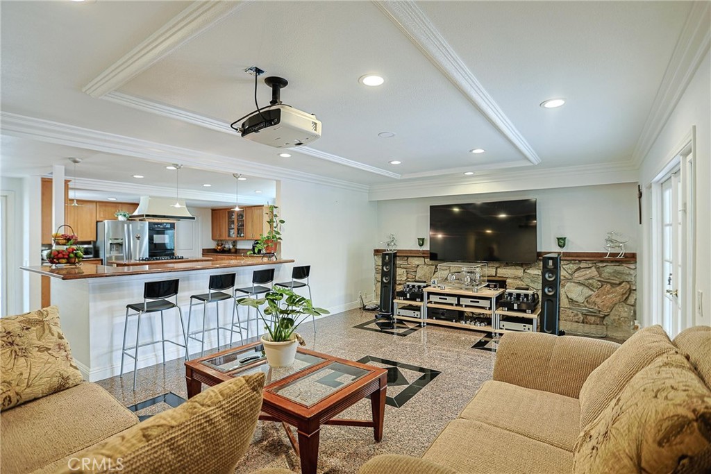 25532 Charlemagne Property Photo 5