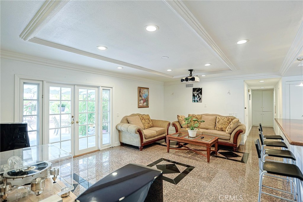 25532 Charlemagne Property Photo 6