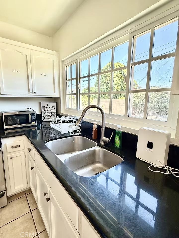 150 E Floral Property Photo 11