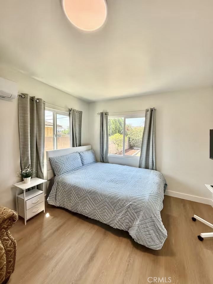 150 E Floral Property Photo 19