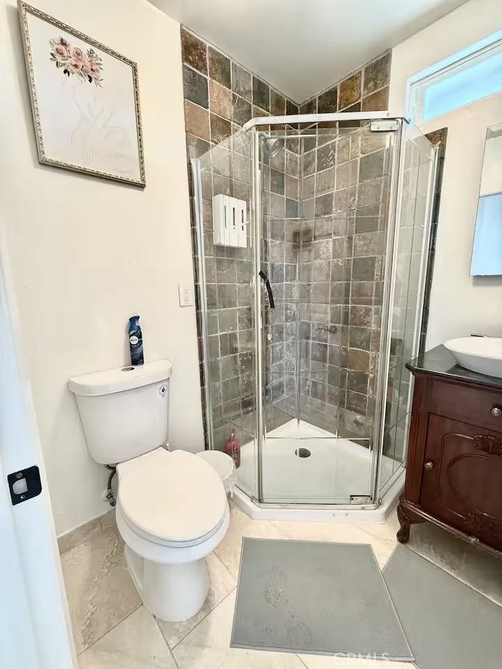 150 E Floral Property Photo 32