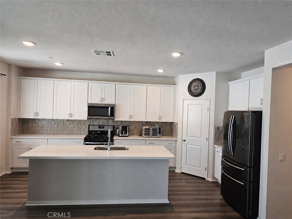 9439 Jurupa Property Photo 5
