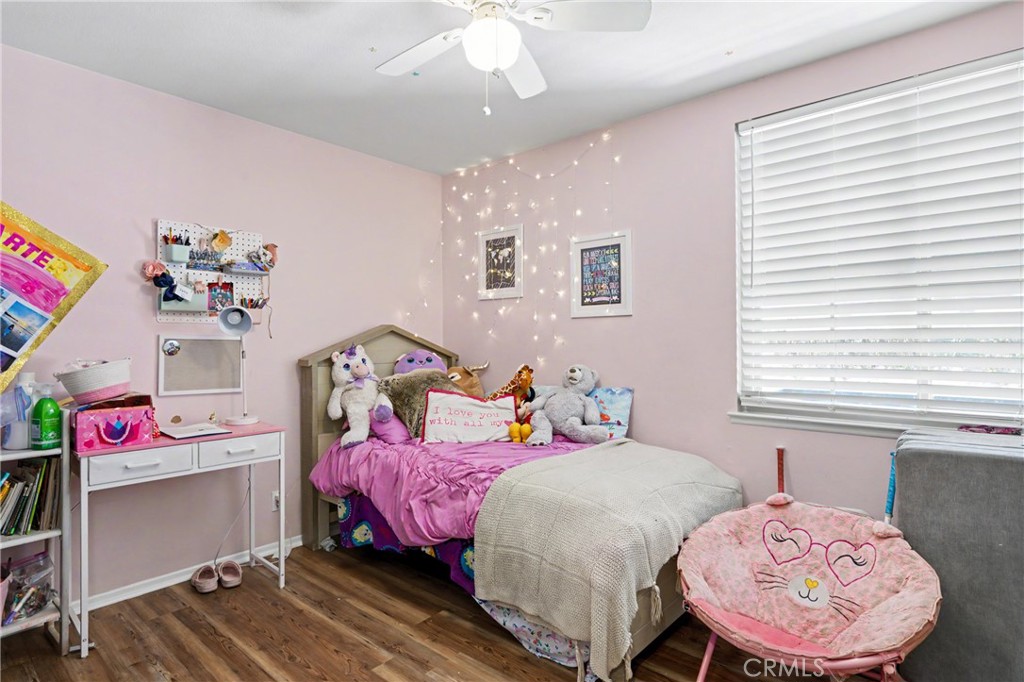 640 W Imperial Property Photo 15