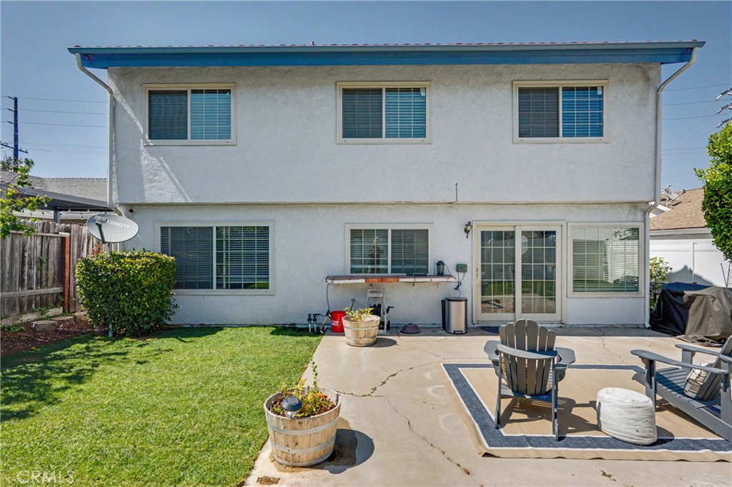 640 W Imperial Property Photo 25