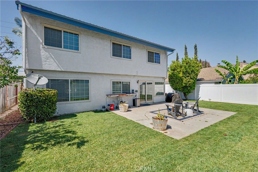 640 W Imperial Property Photo 26