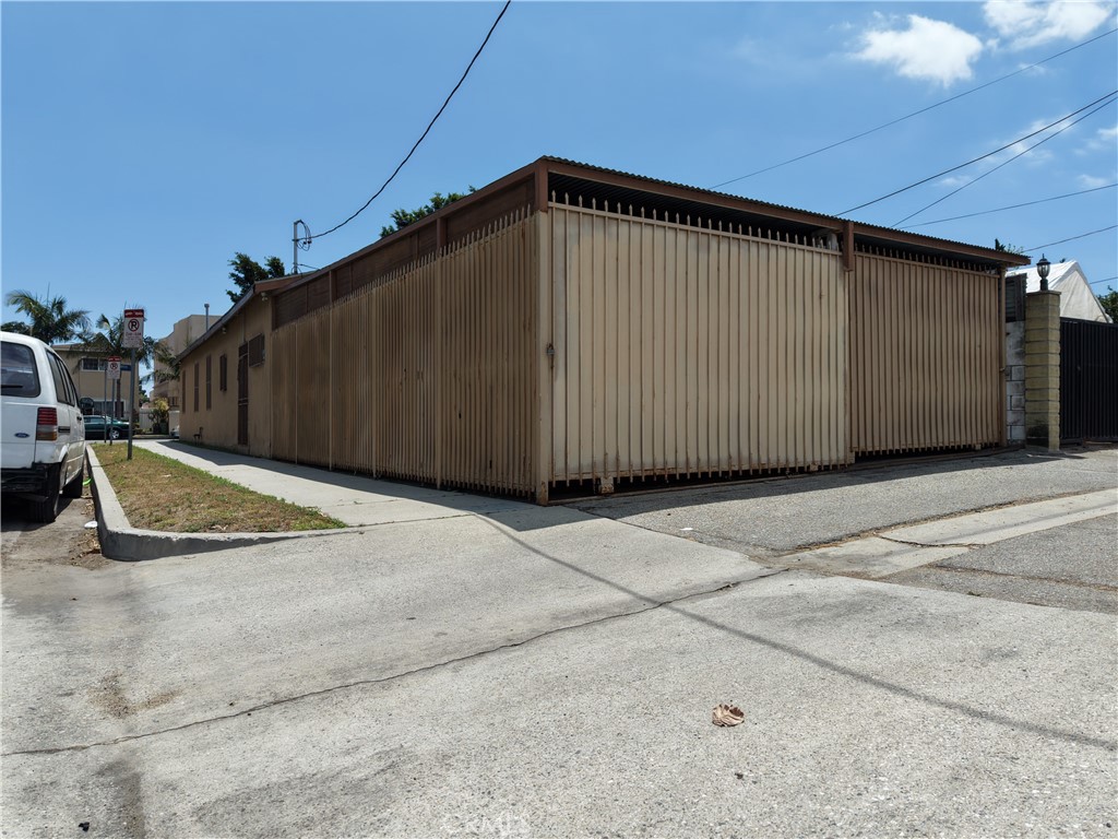 1327 E Mauretania Property Photo 42