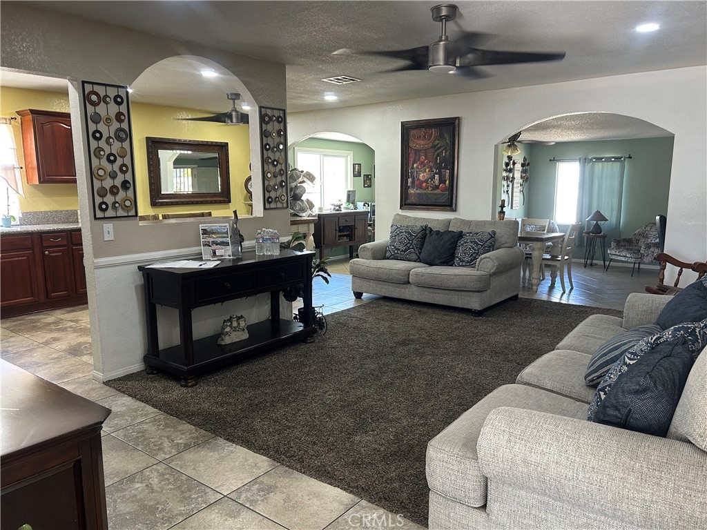 1614 Kirby Court Property Photo 4
