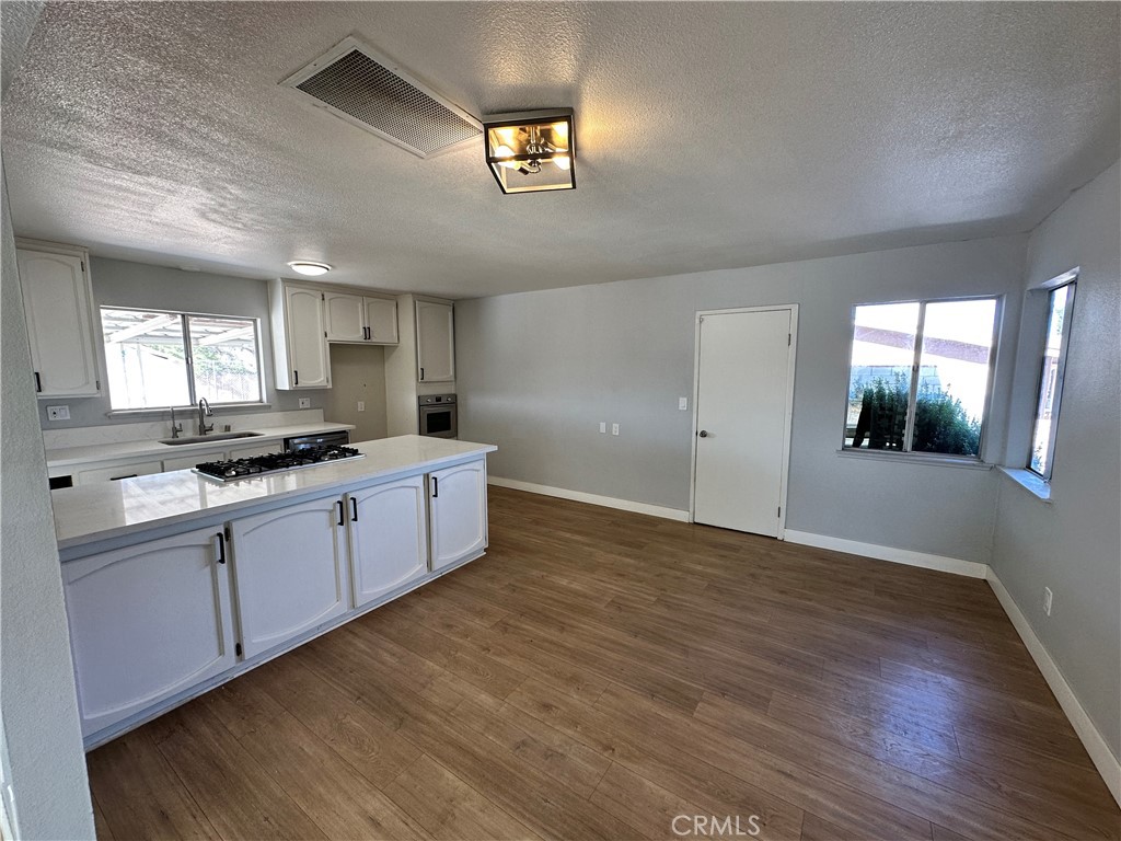 1401 De Anza Property Photo 3