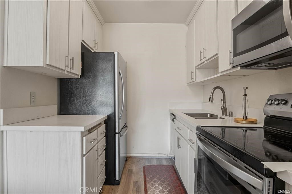 5860 Benner 303 Property Photo 4