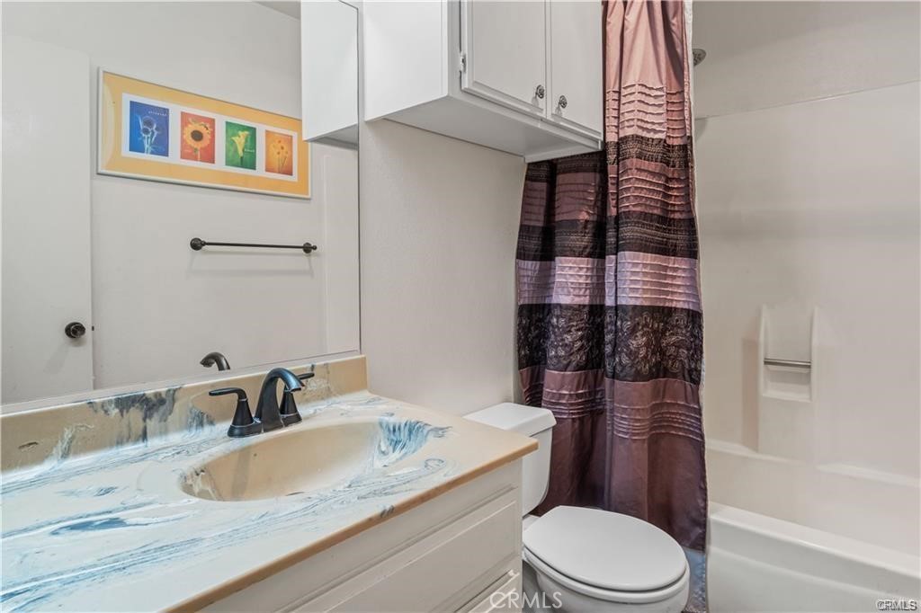 5860 Benner 303 Property Photo 12