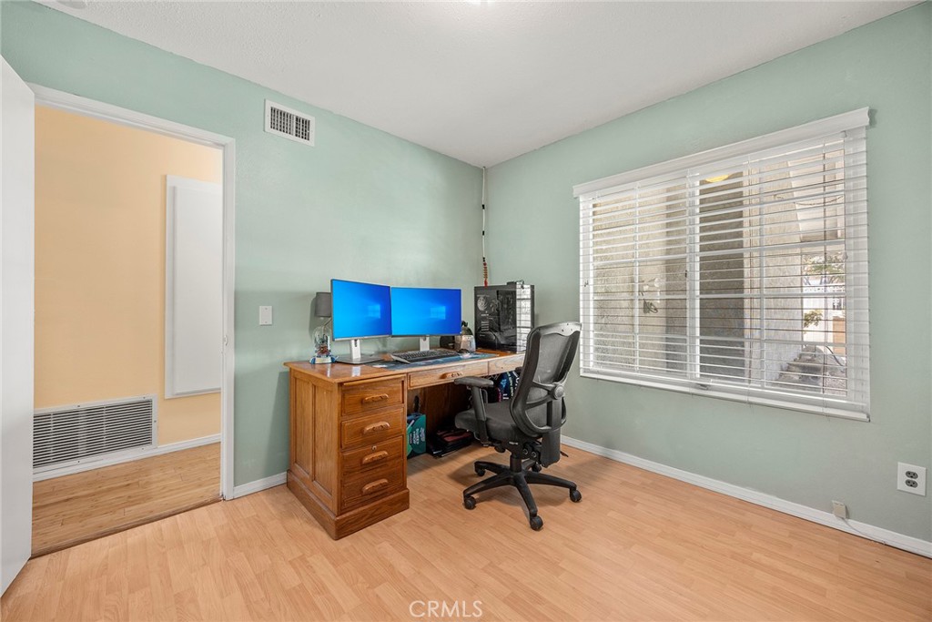 2010 Gene Court Property Photo 25