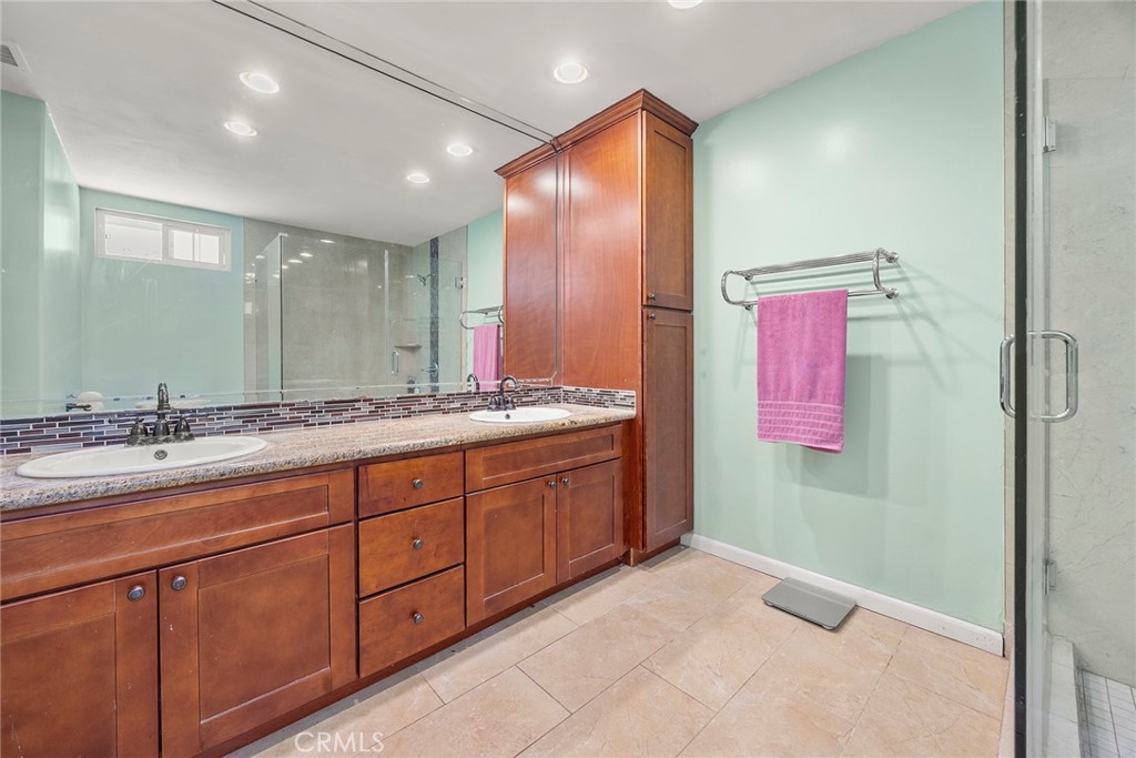 2010 Gene Court Property Photo 34