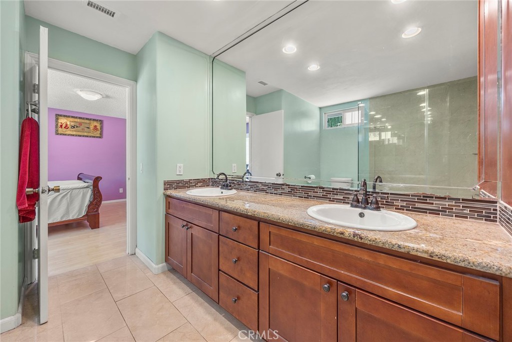 2010 Gene Court Property Photo 35