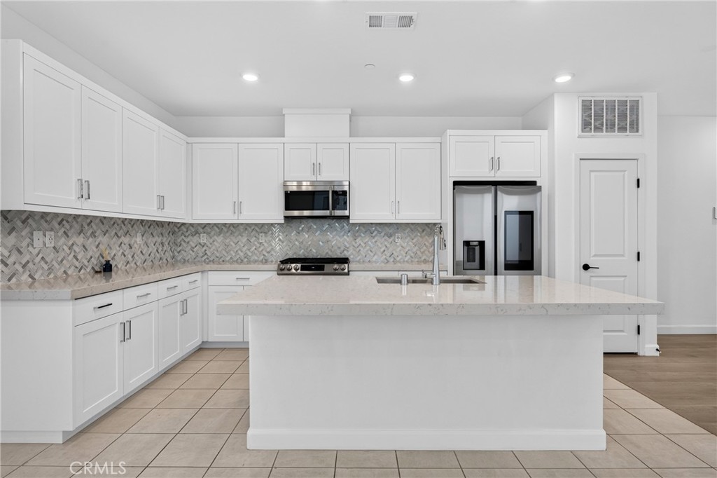 2131 Acara Circle Property Photo 14