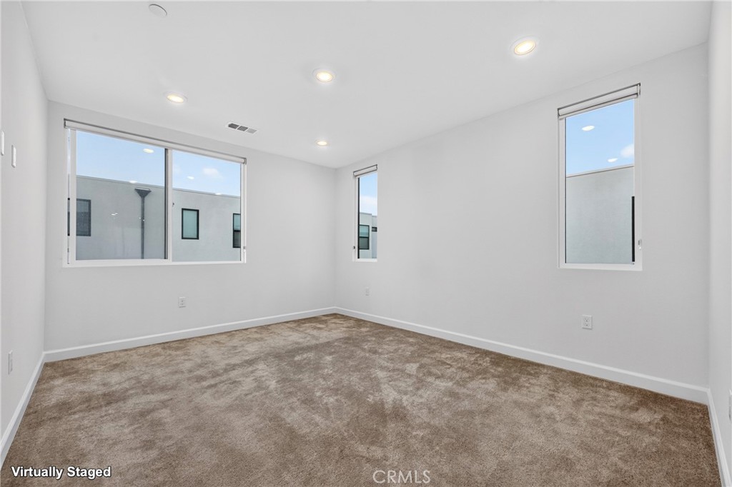 2131 Acara Circle Property Photo 34