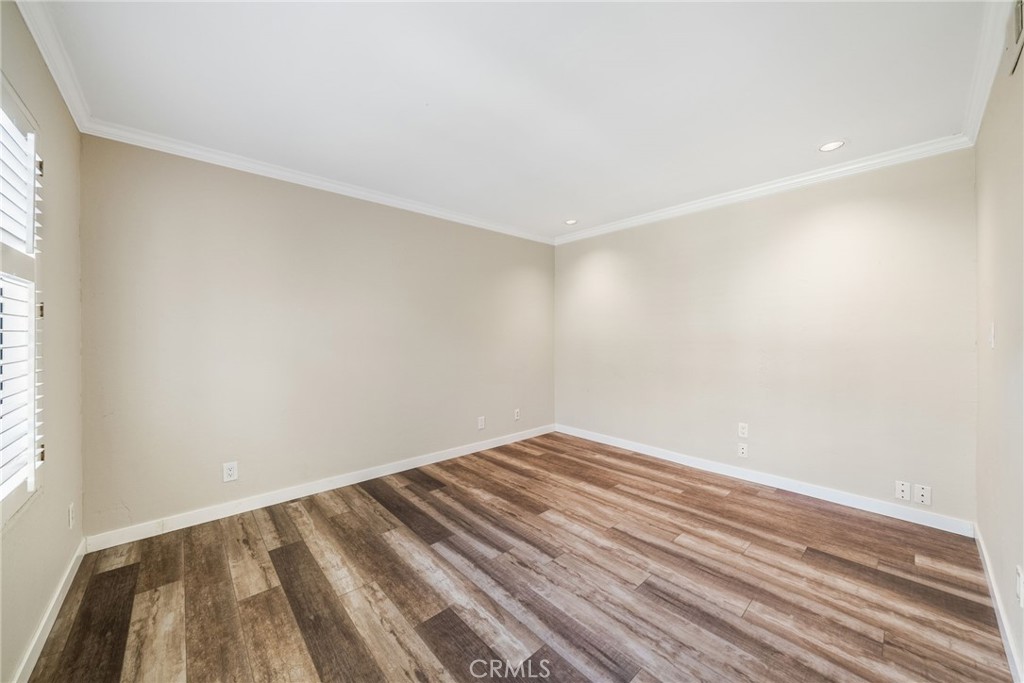 543 W Wilson 7 Property Photo 6