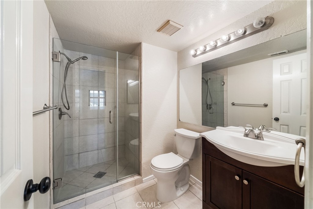543 W Wilson 7 Property Photo 8