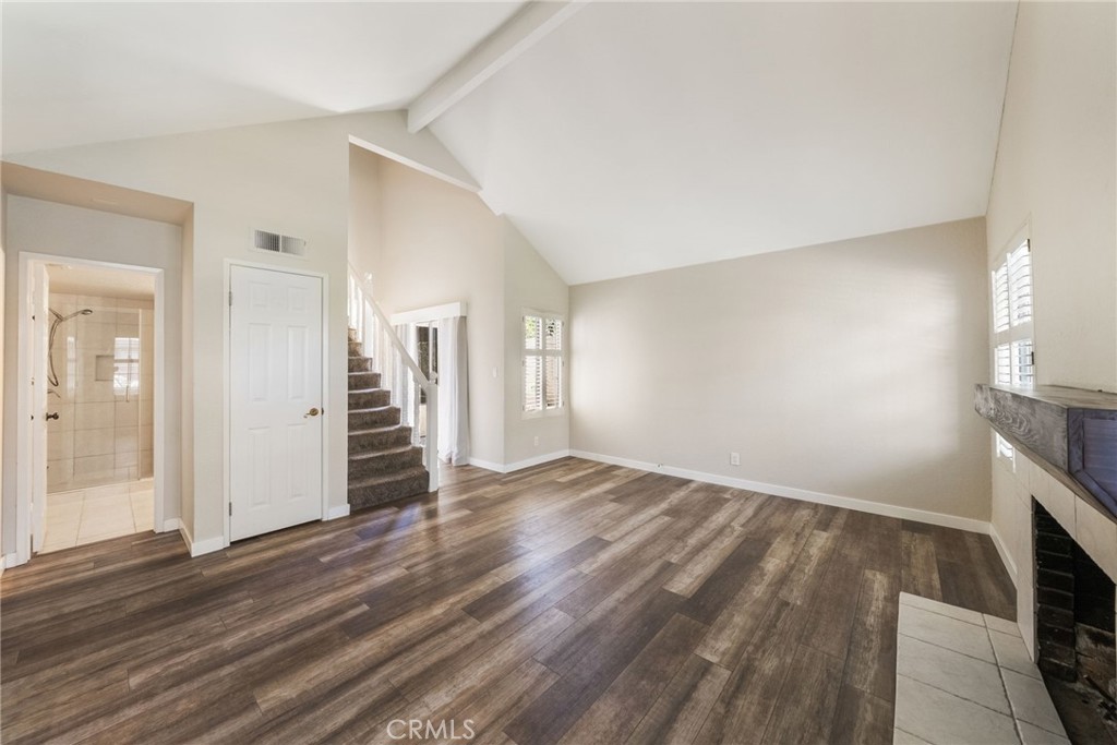 543 W Wilson 7 Property Photo 9