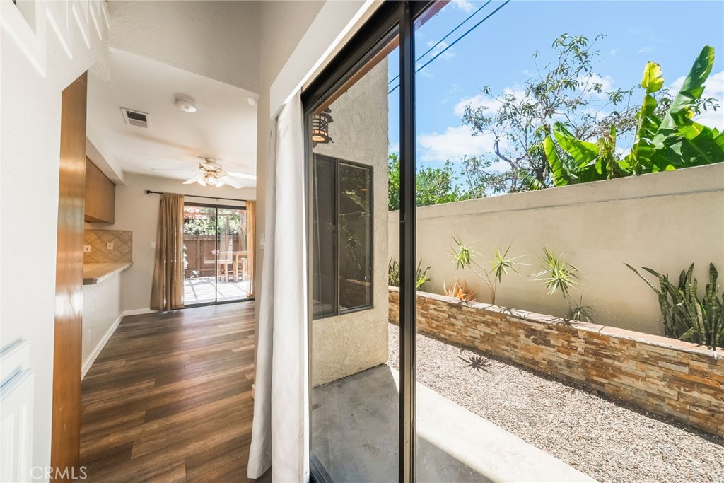 543 W Wilson 7 Property Photo 10