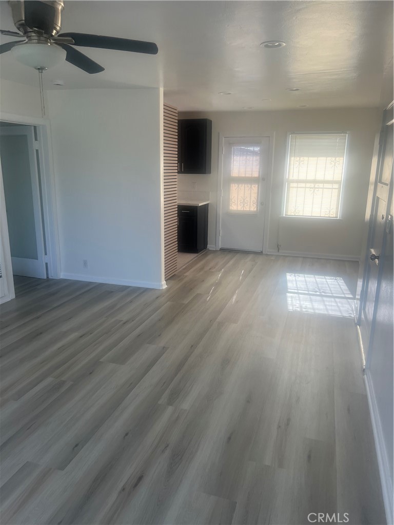 7606 1/4 Crenshaw Boulevard Property Photo 9