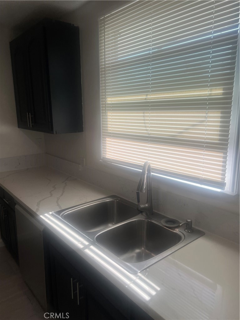 7606 1/4 Crenshaw Boulevard Property Photo 11