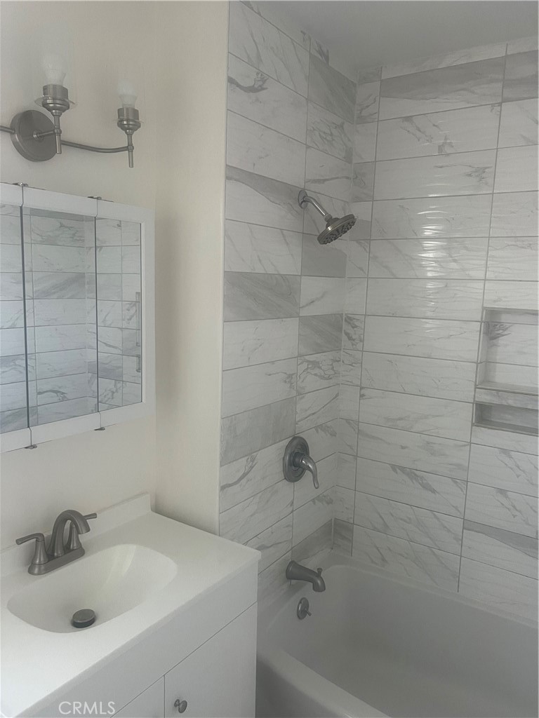 7606 1/4 Crenshaw Boulevard Property Photo 26