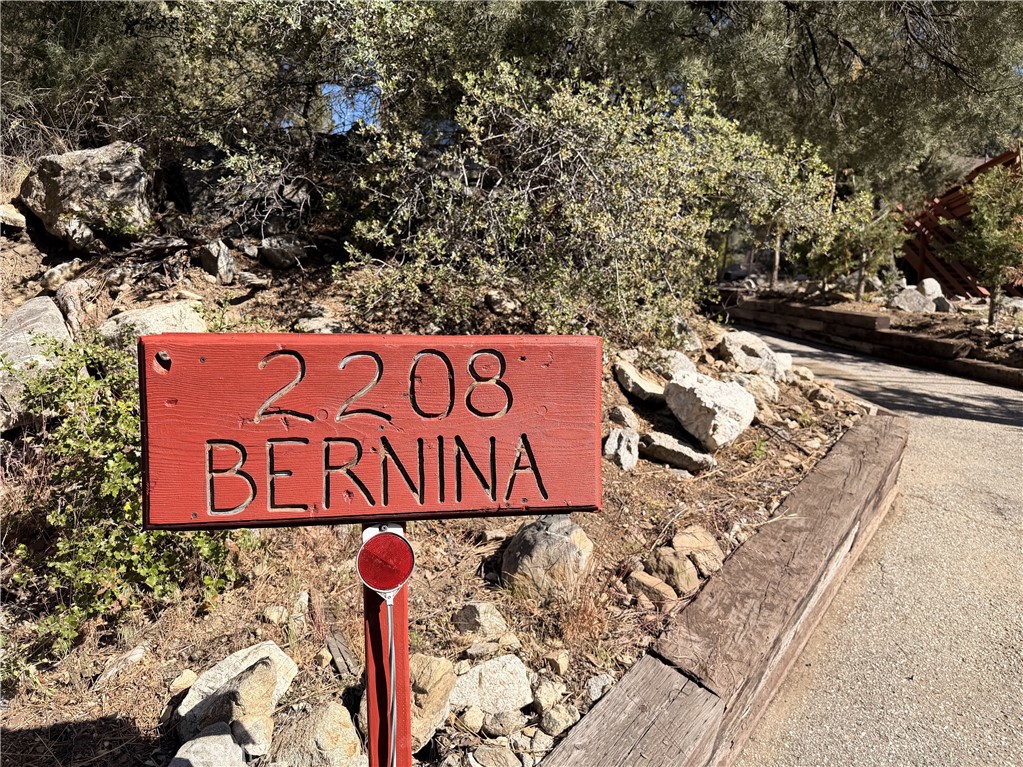2208 Bernina Dr Property Photo 2