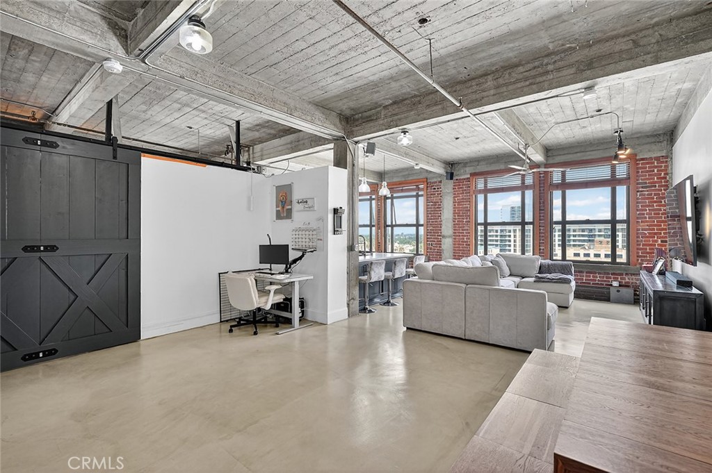 100 W 5th Street 7e Property Photo 3