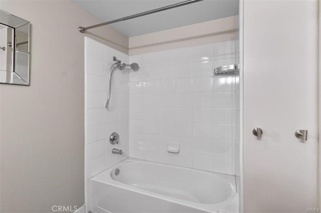 411 W Seaside Way 505 Property Photo 25