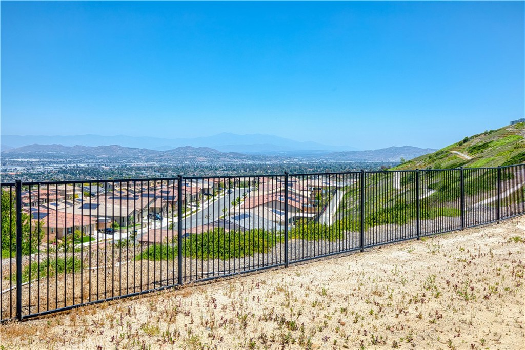 2725 Sierra Bella Drive Property Photo 11