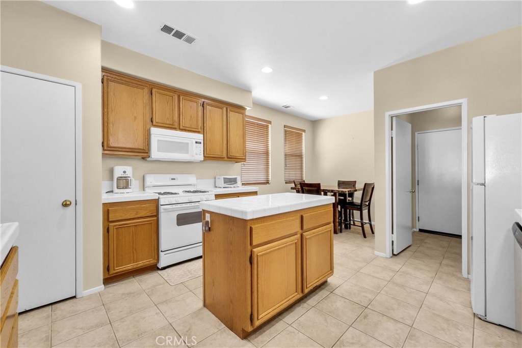 32859 Fairmont Property Photo 11