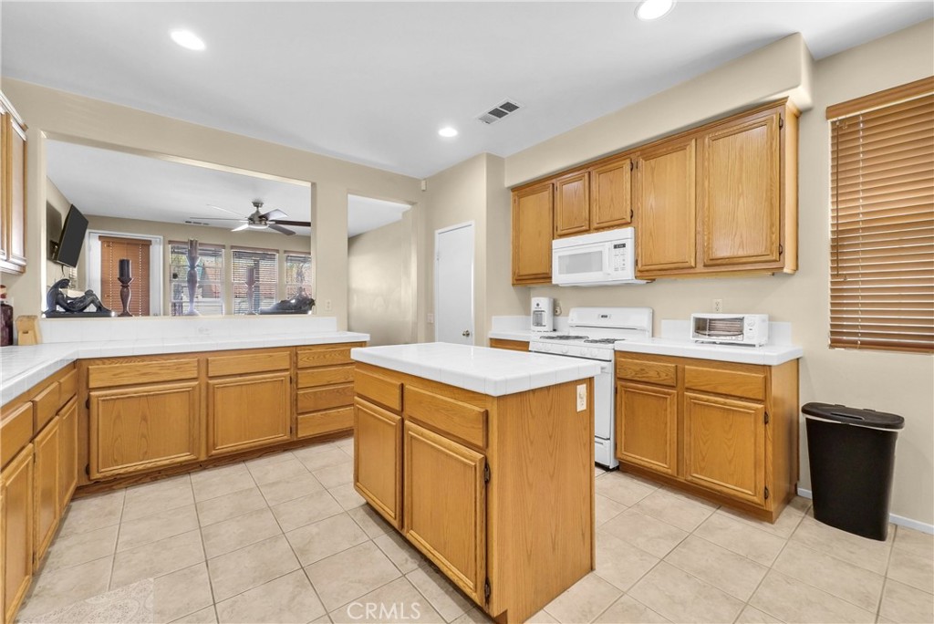 32859 Fairmont Property Photo 12