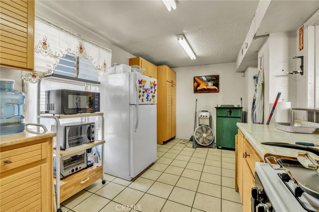 4212 Clara Property Photo 4