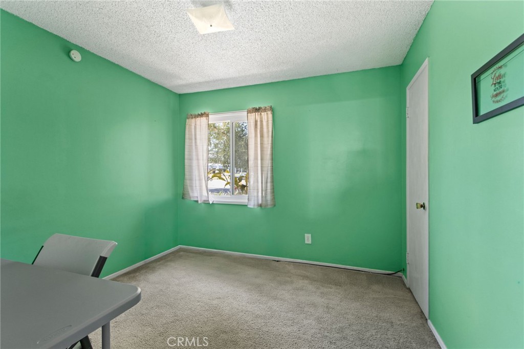 2858 Clark Avenue Property Photo 25